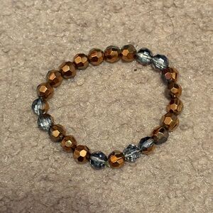NWOT brown textured beaded stretchy bracelet with hints of black